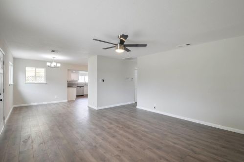 842 Vermont Ave, Los Banos CA 93635-3316 exterior