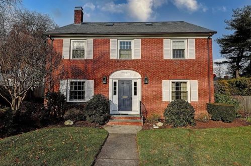 14 Westford Rd, Providence, RI 02906-4941