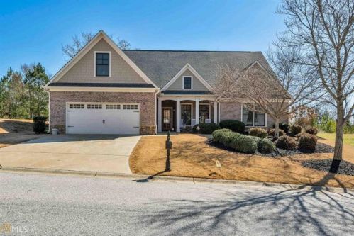 4374 Links Blvd, Jefferson, GA 30549-8824