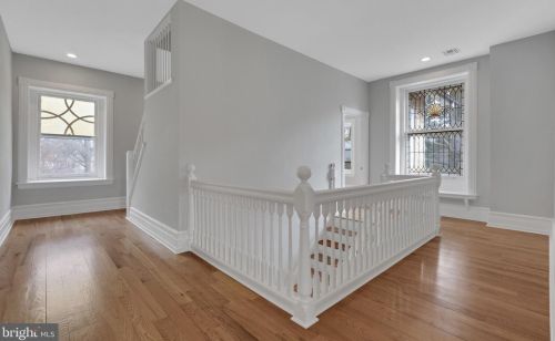 241 Kings Hwy, Tavistock NJ 08033-1981 exterior