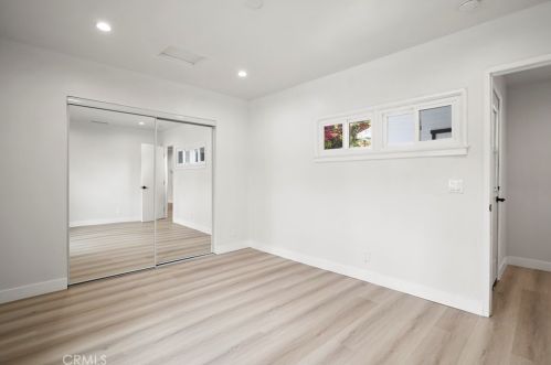 1710 Glenwood Rd, Glendale CA  91201-1812 exterior