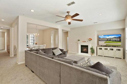 650 Bodeson Ct, Ripon, CA 95366-9596