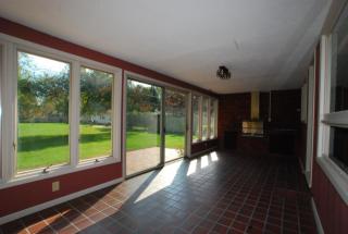 4417 Lake Rd, Erie, PA 16505-1437