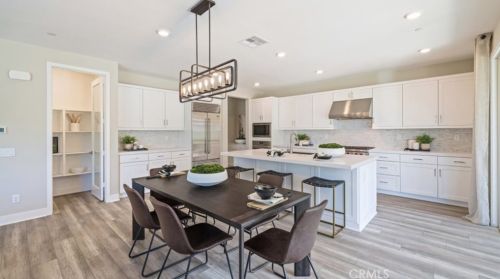 9870 Finch Ave, Santa Ana, CA 92708-7240