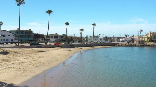 2817 Panama Dr, Oxnard, CA 93035-4450