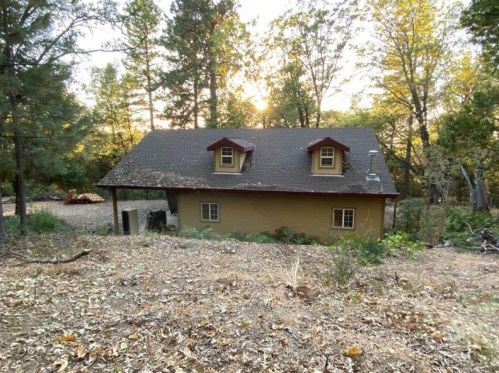 29880 Secret Town Rd, Cape Horn, CA 95713-9471