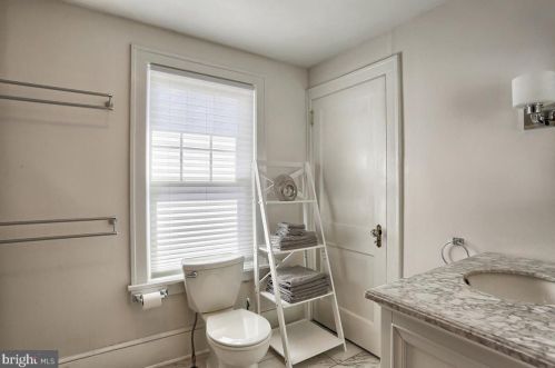 126 Cedar St, Carlisle PA  17013-2201 exterior