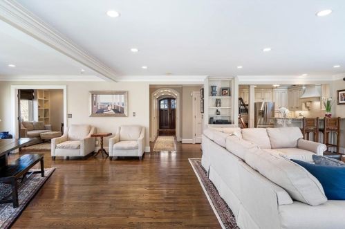 240 Huntington Rd, Atlanta GA  30309-1506 exterior