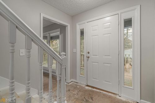 2070 Laurel Cv, Ball Ground, GA 30107-2654