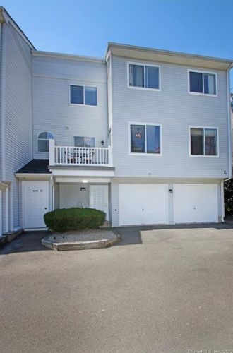 137 Staffordshire Commons Dr, Wallingford, CT 06492-1753