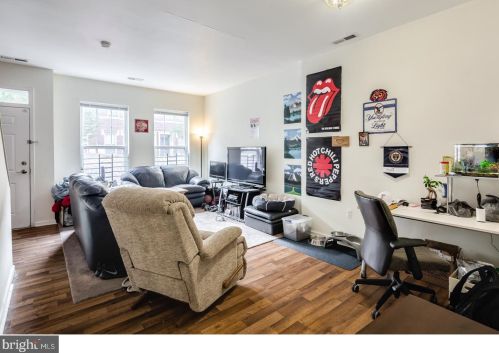 733 13th St, Philadelphia PA  19123-0024 exterior