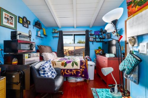 1325 Sandalwood Ave, Anaheim CA  92805-1642 exterior