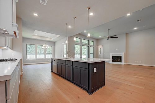999 Briac Ln, Conroe TX  77301-4109 exterior
