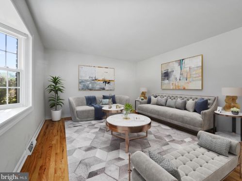 355 Richland Dr, Lancaster PA  17601-3631 exterior