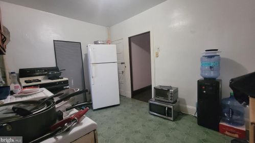 209 Rosemont Ave, Trenton NJ  08618-4425 exterior