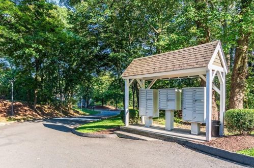 42 Country Walk, Huntington CT  06484-5331 exterior