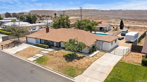 20101 Camino Del Sol, Riverside CA  92508-2423 exterior