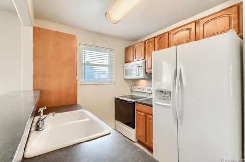 4571 Hannibal St, Denver CO  80015-1466 exterior