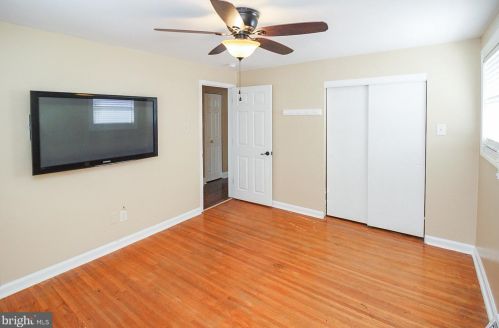 2626 Finlaw Ave, Camden NJ 08109-3116 exterior