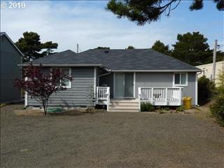 4603 Perpetua St, Florence, OR 97439-9123