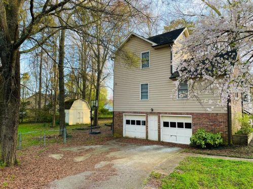 2993 Sutton Dr, Marietta, GA 30064-2554