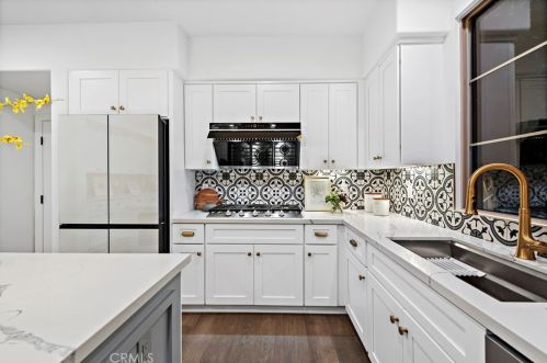 85 Sanctuary, Irvine CA  92620-3425 exterior