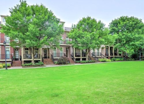 710 Creekgarden Ct, Atlanta, GA 30339-2994