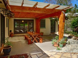 890 Seco St, Pasadena, CA 91103-2814
