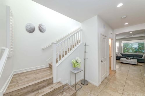 37 Deergrass, Irvine CA  92618-2246 exterior