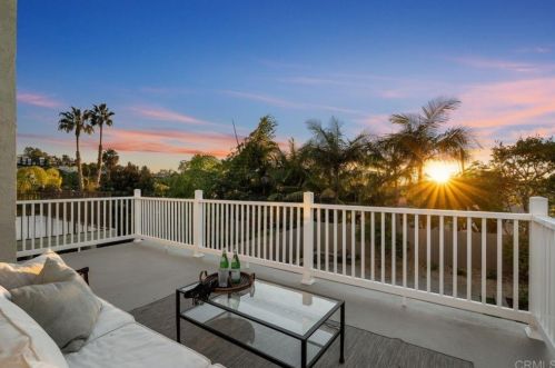 6709 Cantil St, Carlsbad, CA 92009-5807