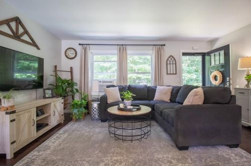 20 Stagecoach Rd, Exeter CT  06249-1647 exterior