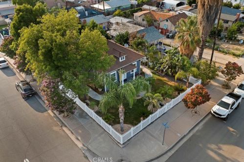 1207 6th St, Redlands, CA 92374-3310