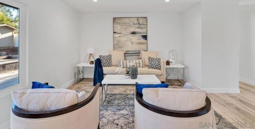 160 El Valle Opulento, Vista CA 92083-7708 exterior