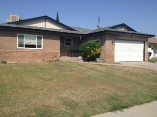 873 Euclid Ave, Clovis, CA 93612-4704