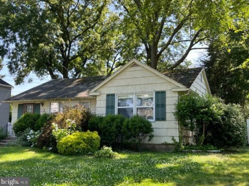 726 Farwood Cir, Tavistock, NJ 08033-1068