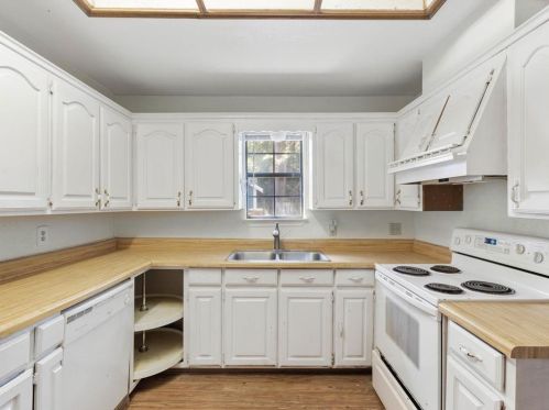 1212 Lilac St, Fort Worth TX  76110-2039 exterior