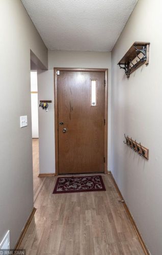 2437 Hillside Rd, Saint Paul MN  55110-5535 exterior