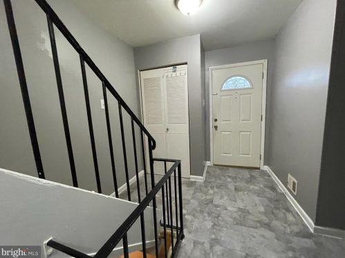 11100 Oak Leaf Dr, Silver Spring, MD 20901-1310