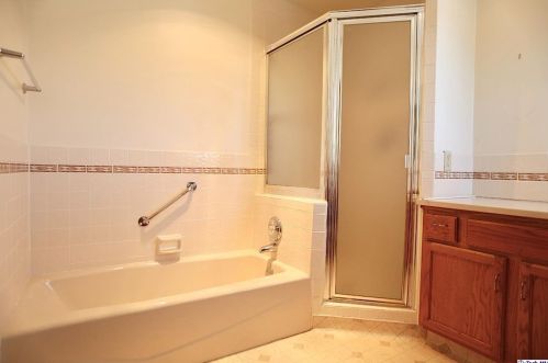 257 Cumberland Rd, Glendale CA  91202-1342 exterior