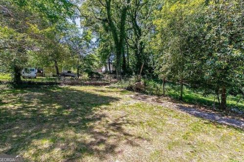 1864 Center Ave, Atlanta GA  30344-4656 exterior