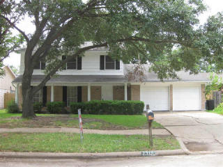 2318 Joel Wheaton Rd, Houston TX  77077-5413 exterior