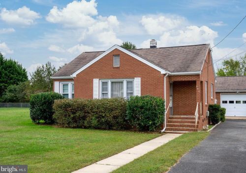 204 Hamilton St, Fredericksburg, VA 22408-2928