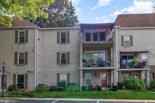 1000 Country Club Rd, York PA  17403-3447 exterior