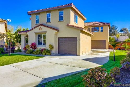 1002 Greenway Rd, Oceanside, CA 92057-1917