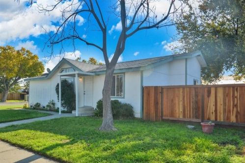 1957 Holly Dr, Tracy, CA 95376-2633