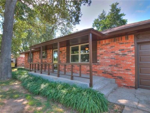 1967 Spencer Dr, Harrah, OK 73045-9112