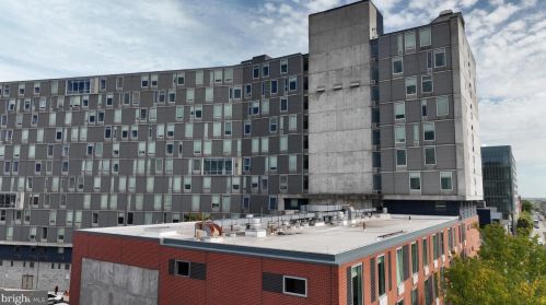 1542 15 St, Philadelphia PA 19146-4806 exterior