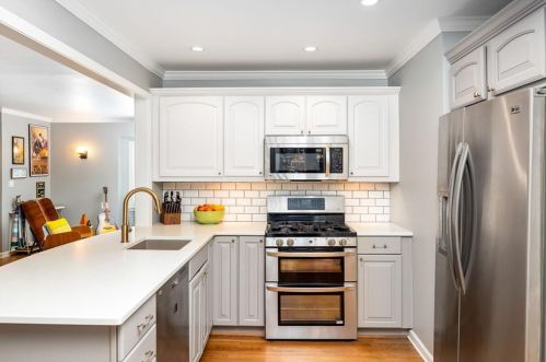 1791 Helen Dr, Atlanta GA  30306-3105 exterior