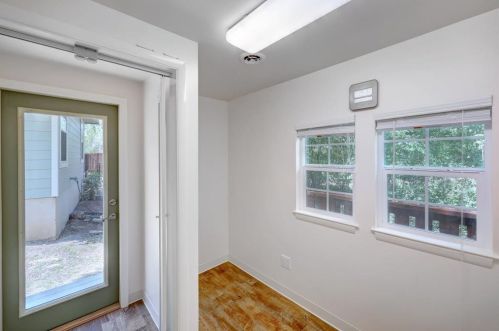 11903 Bobcat Trl, Austin TX  exterior