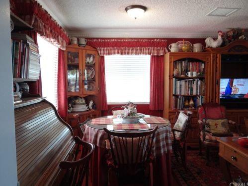 1528 Rosehill Dr, Riverside CA  92507-0614 exterior